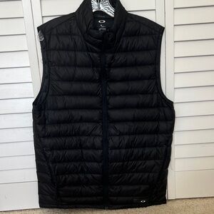 Oakley Men's Quilted Black Vest